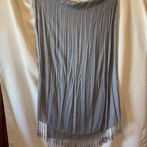 Women's gray scarf
